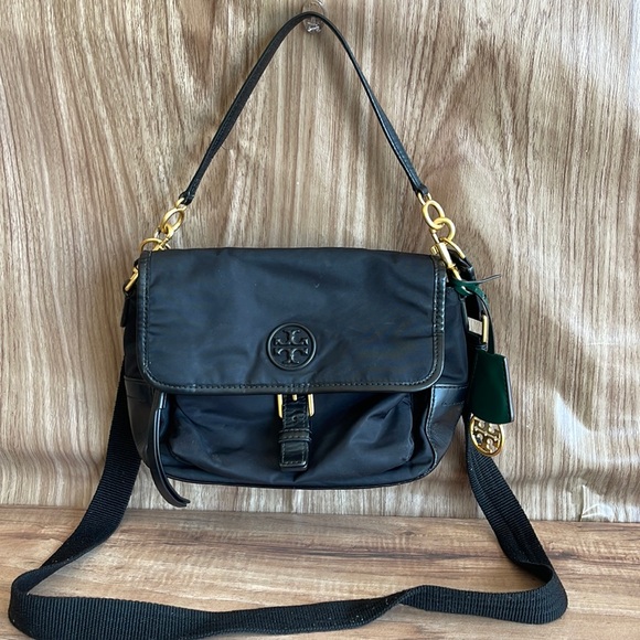 Pre-owned TORY BURCH Black Nylon Messenger Bag - Picture 1 of 16